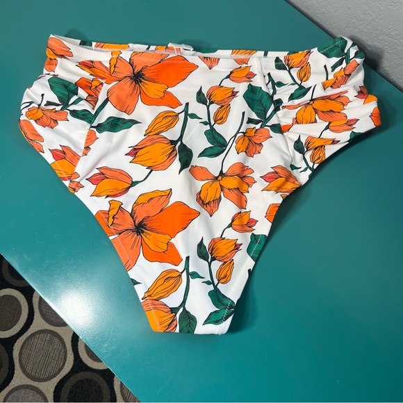 Tara Grinna Blue Top and Orange floral Bottoms bikini - Picture 7 of 11